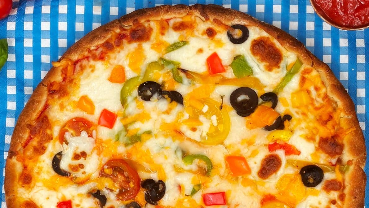 Medium Vegetarian Pizza (10inches round)