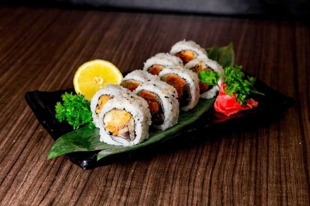 Yam and Shiitake Tempura Roll (8 pcs)