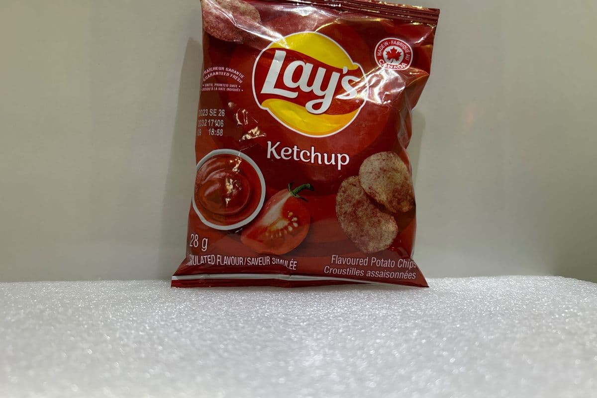 Lays ketchup (28g) (150 Cal)