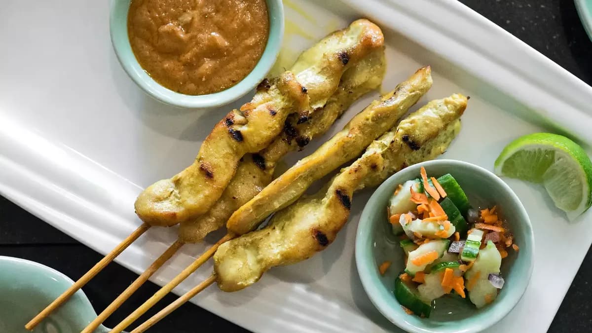 AP-12. Satay with Peanut Sauce (4 pcs)