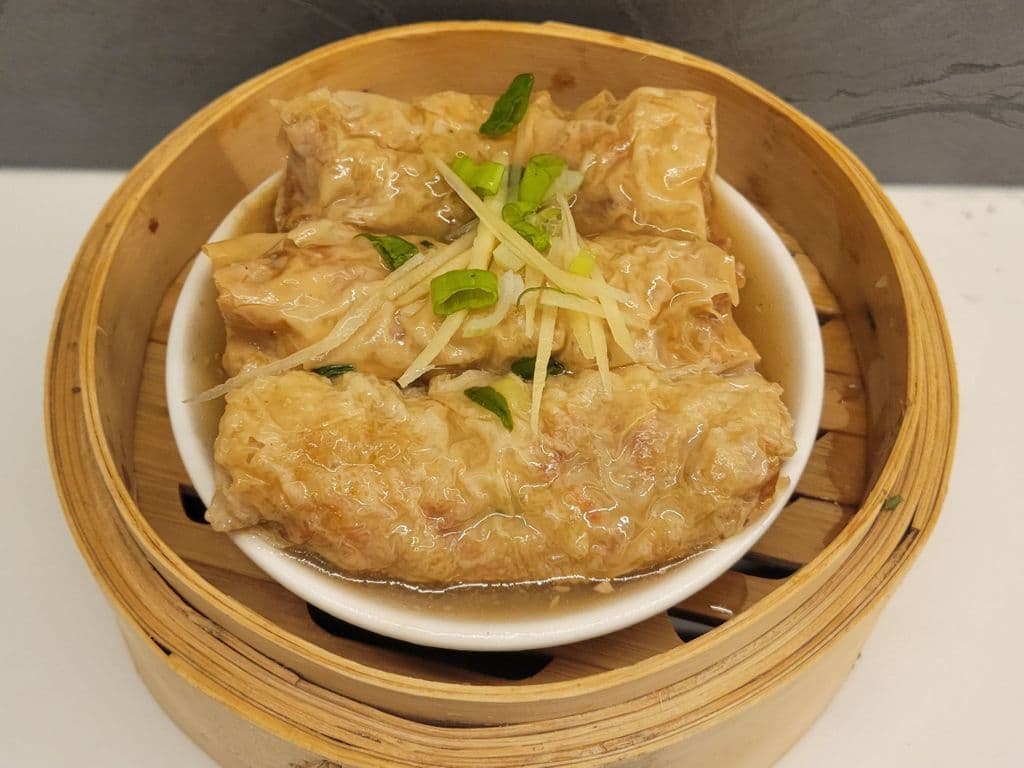 ST15 Bean Curd Roll w/ Pork & Mushroom 蠔皇鮮竹卷