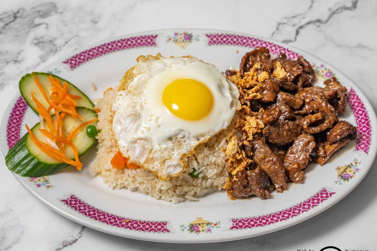 108. Vietnamese Style Beef w/ Steam Rice
