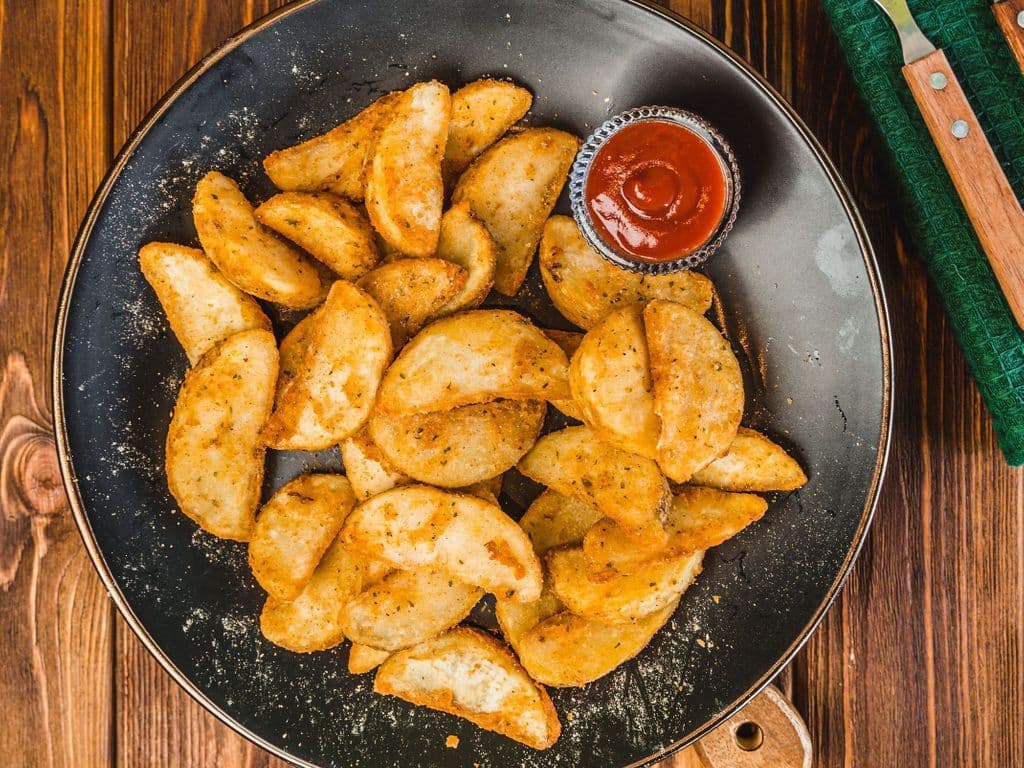Potato Wedges (Contains Garlic)