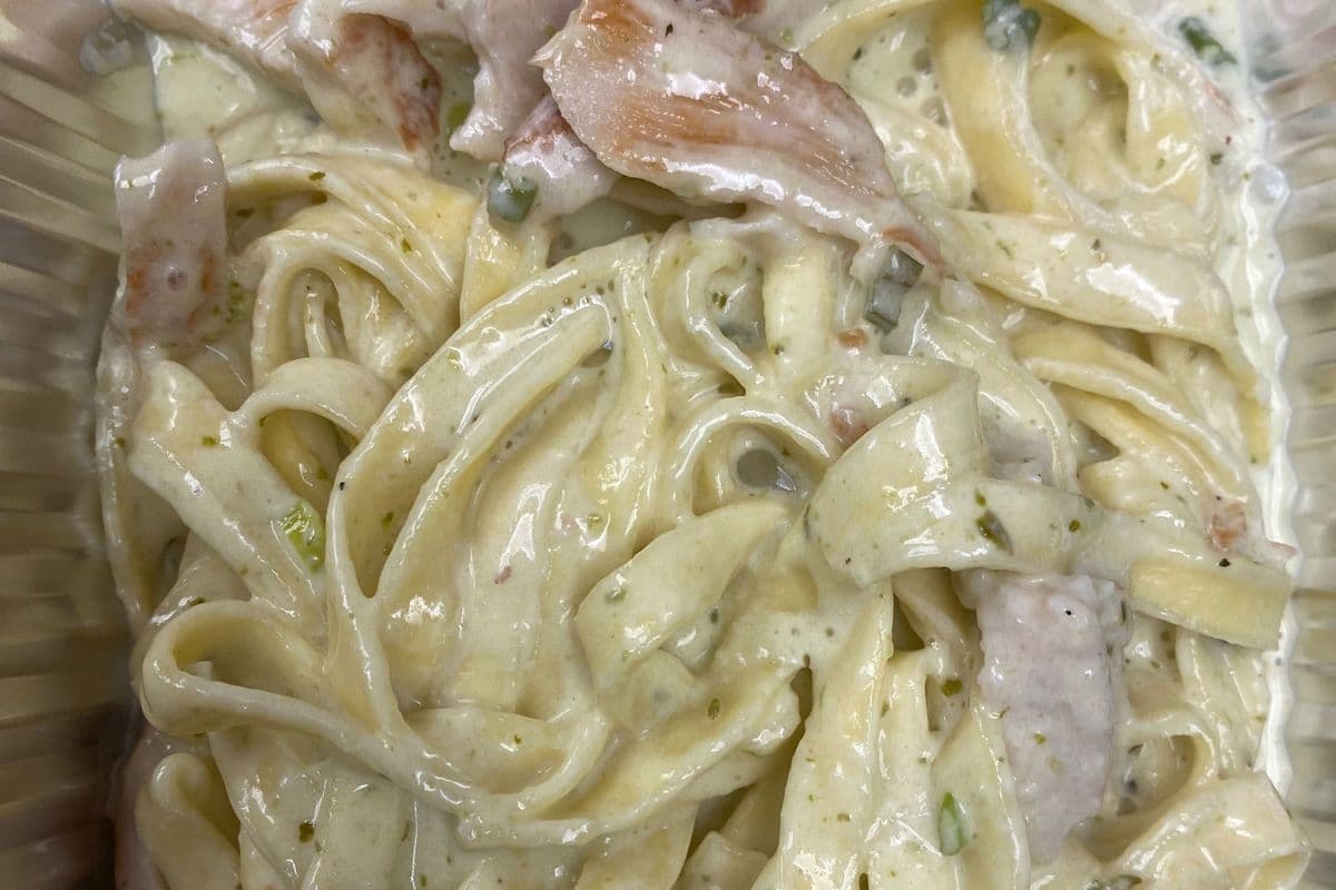 Fettuccine Chicken Basilico Pesto Sauce