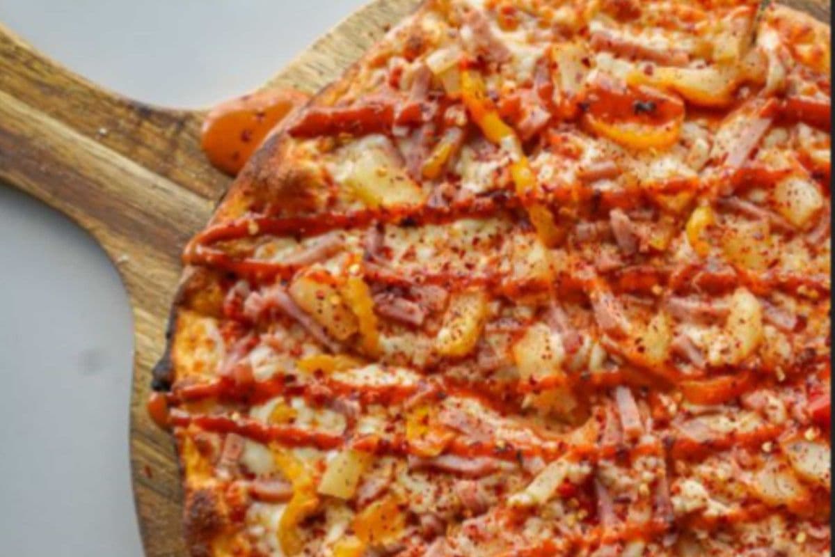Large (14'') Hawaiian Heat Pizza