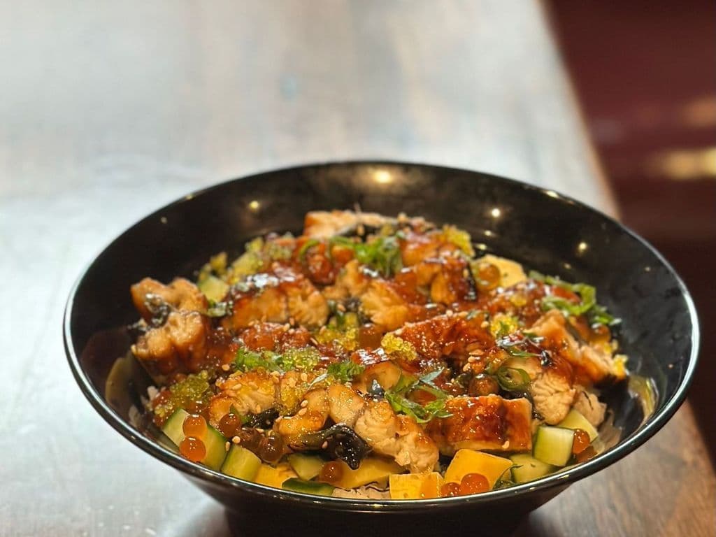 Unagi Ikura Bara Chirashi