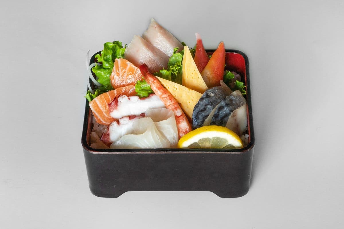 94. Chirashi Don