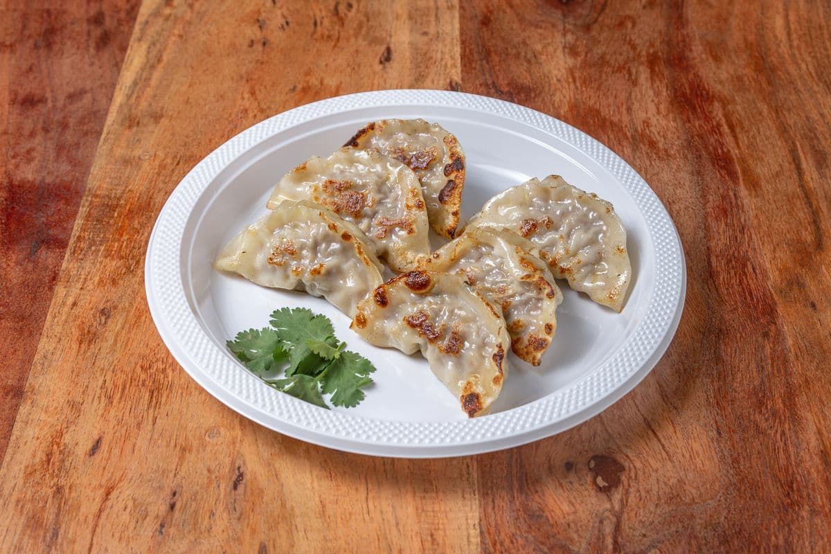 Pan-Fried Beef Dumpling (6 pcs)