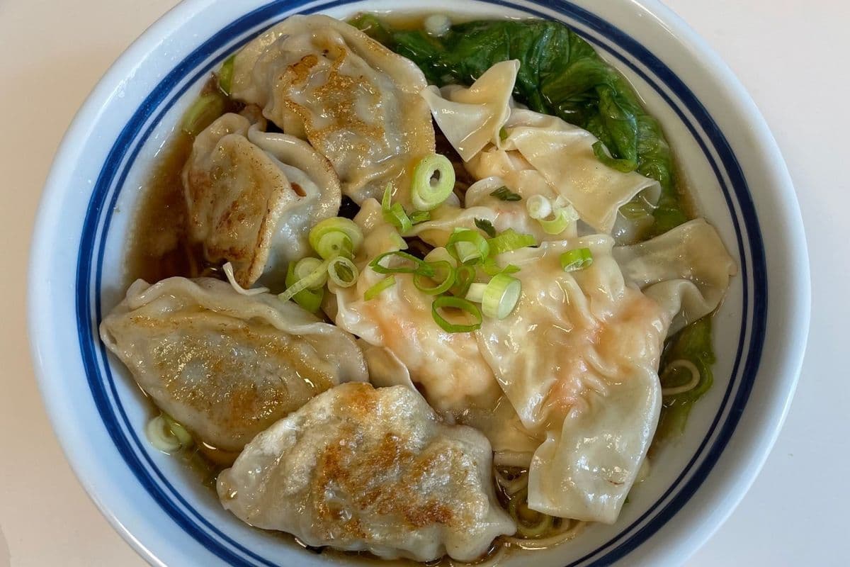 M2 -Mixed Noodle Soup #2 雲吞煎餃麵