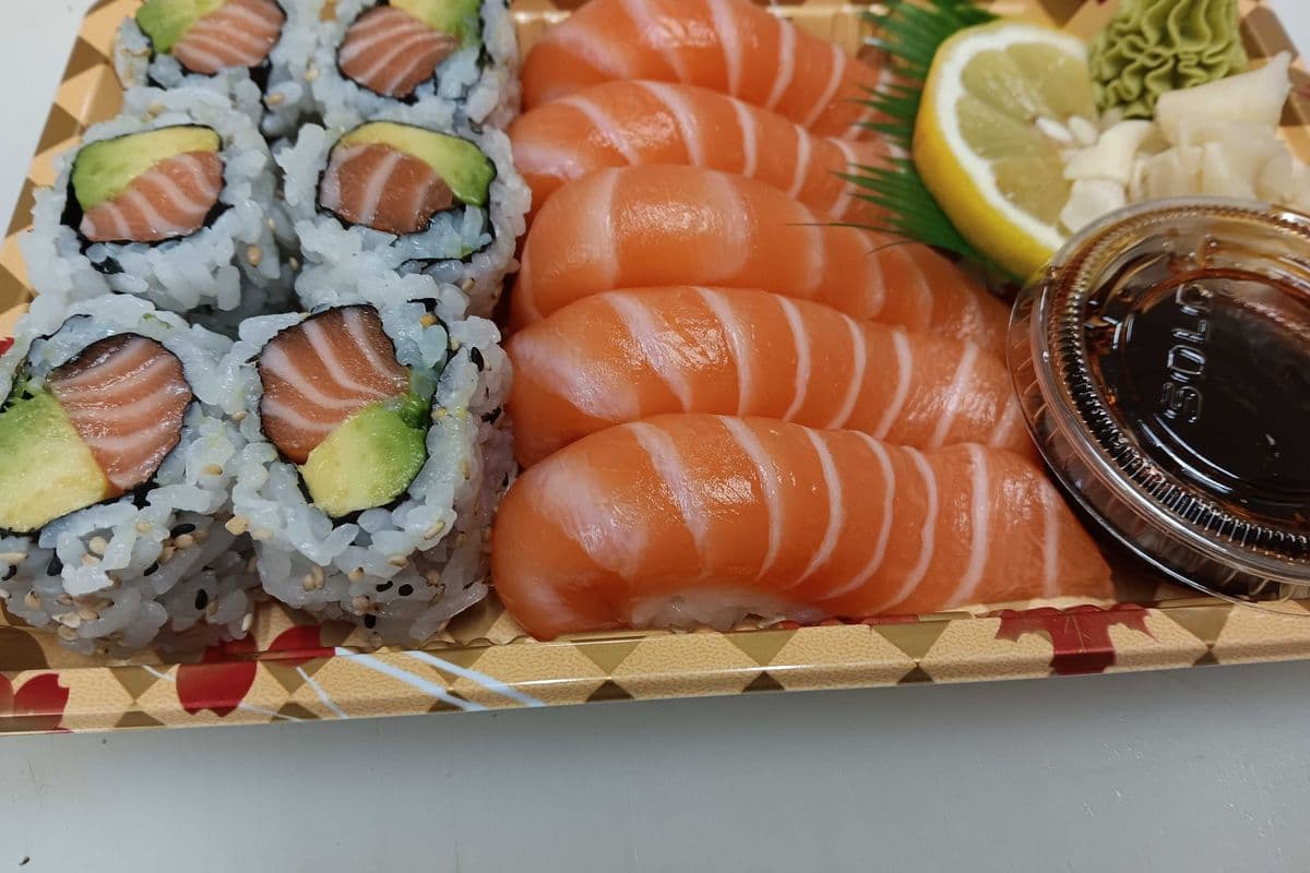 L6. Salmon Lunch