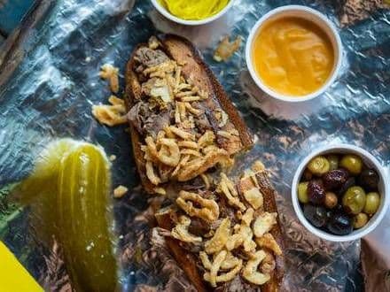 The Hot Dip Sandwich (8 oz)