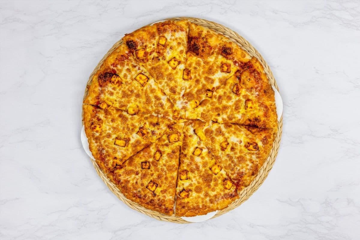 Achaari Paneer Pizza