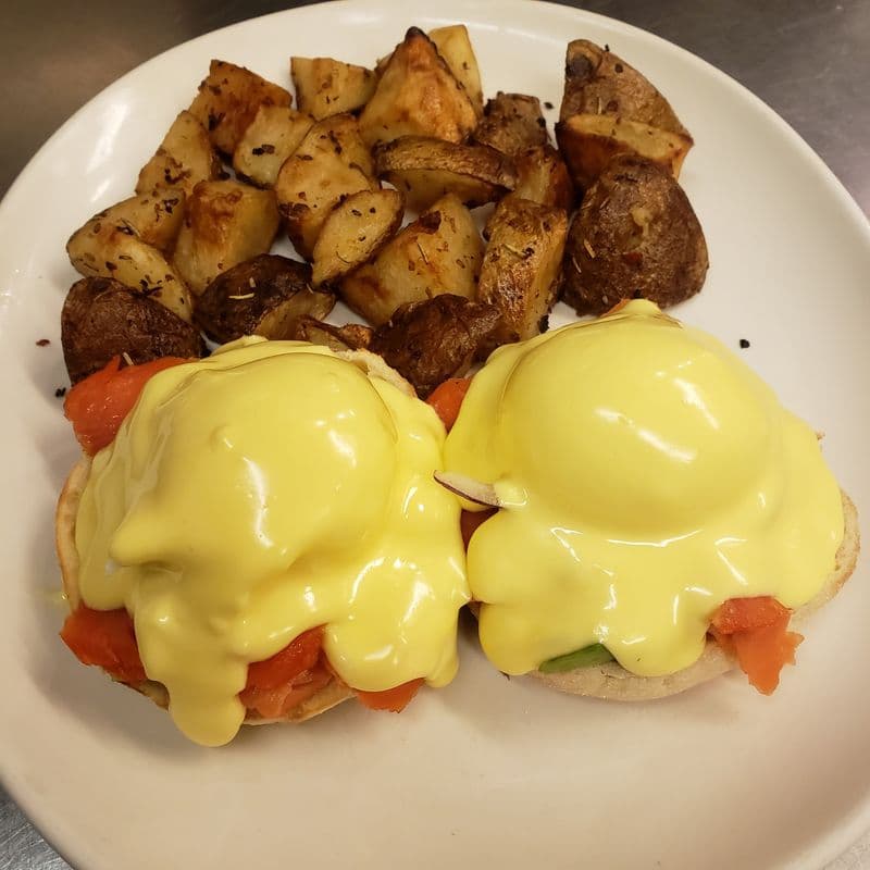 Nemo Eggs Benedict