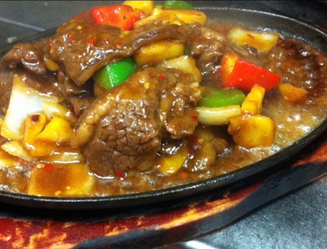 C4. Baby Beef Ribs on Sizzling Hot Plate