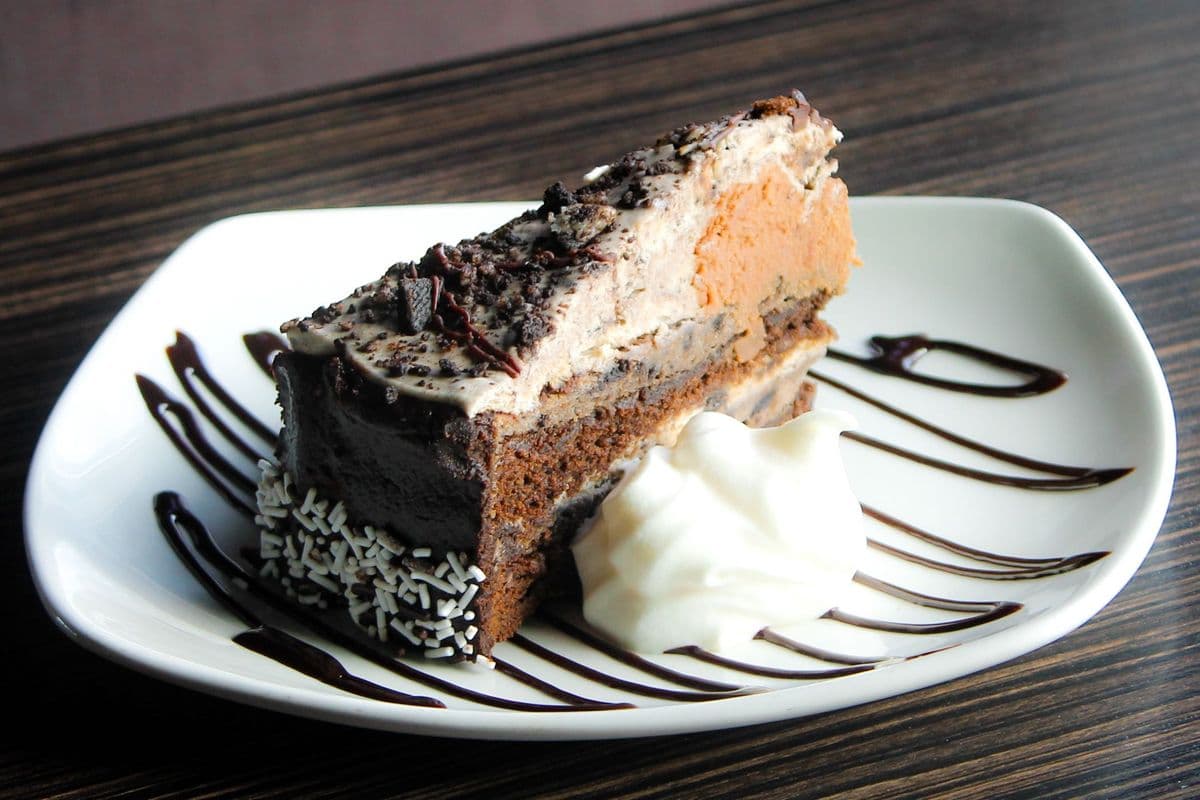 Cookie 'N Cream Cake