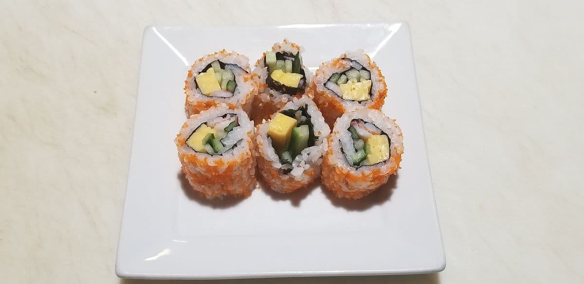 East Roll (6 pcs)