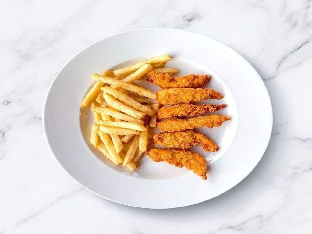 Chicken Strips with Fries (6pcs)