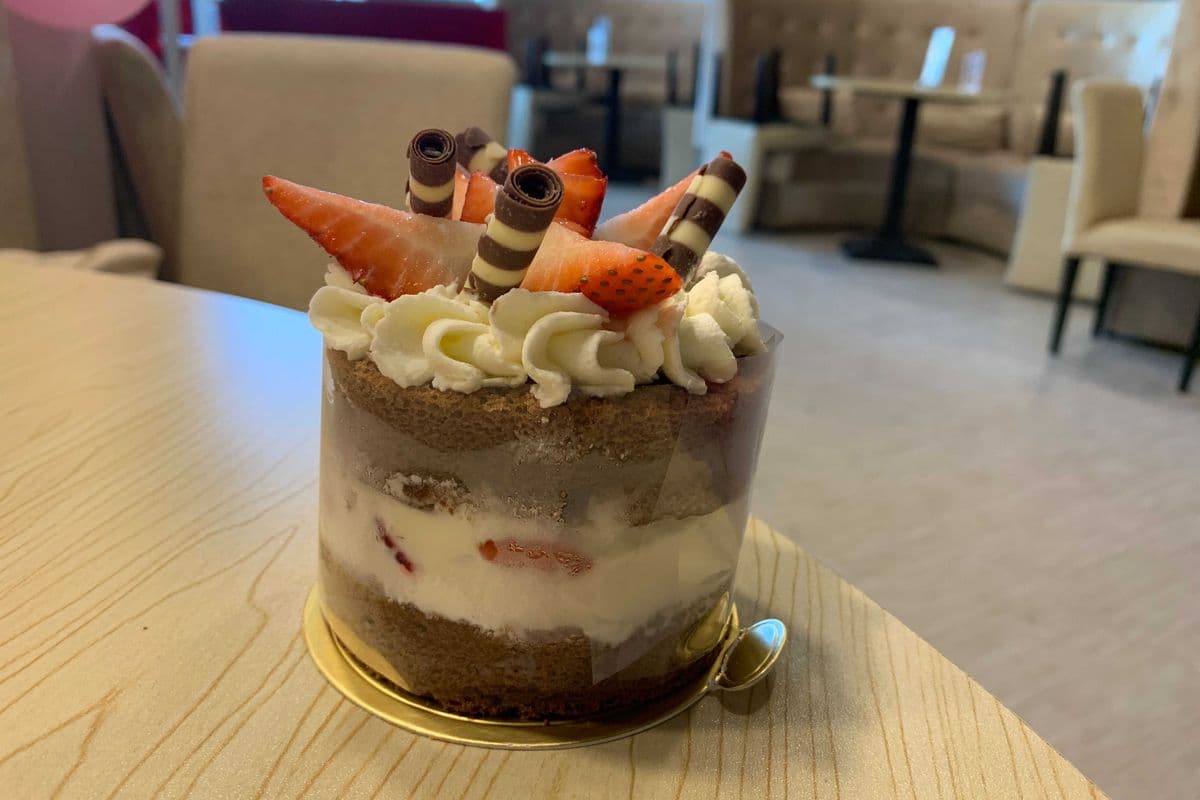 3" Strawberry Chocolate Cake