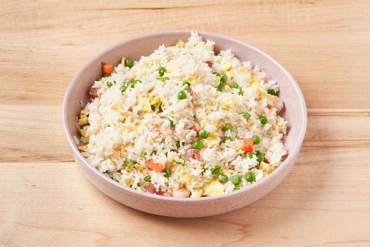 Yangzhou Fried Rice (扬州炒饭)