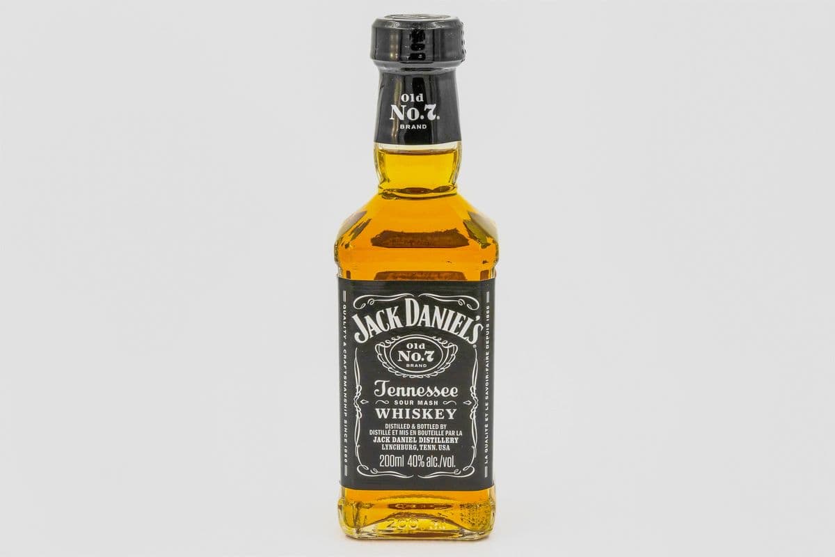 JACK DANIELS OLD NO. 7 (1 x 200ML)