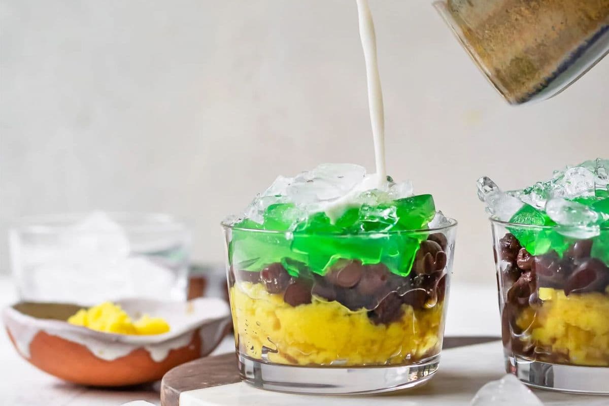 D18. Vietnamese Three Colour Bean Dessert (Che Dau 3 Mau)
