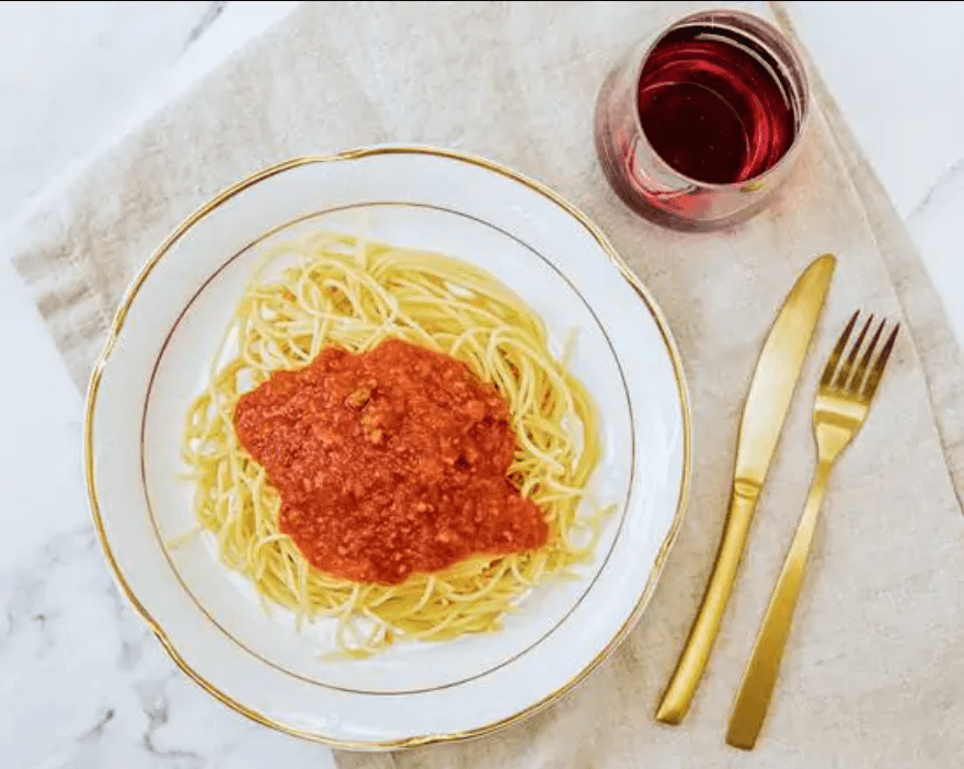 Mets-Spaghetti Bolognese avec Boulettes de Viandes