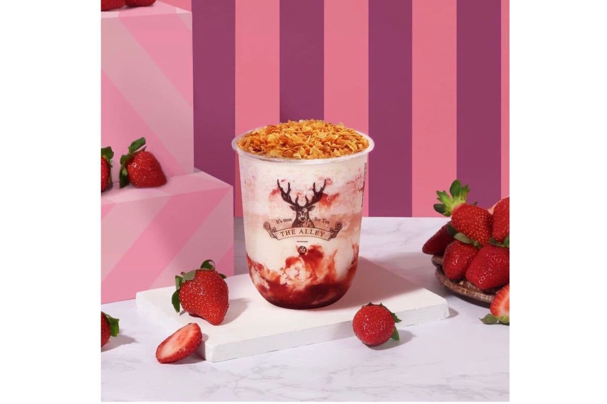 Crunchy Strawberry Milk Tea
