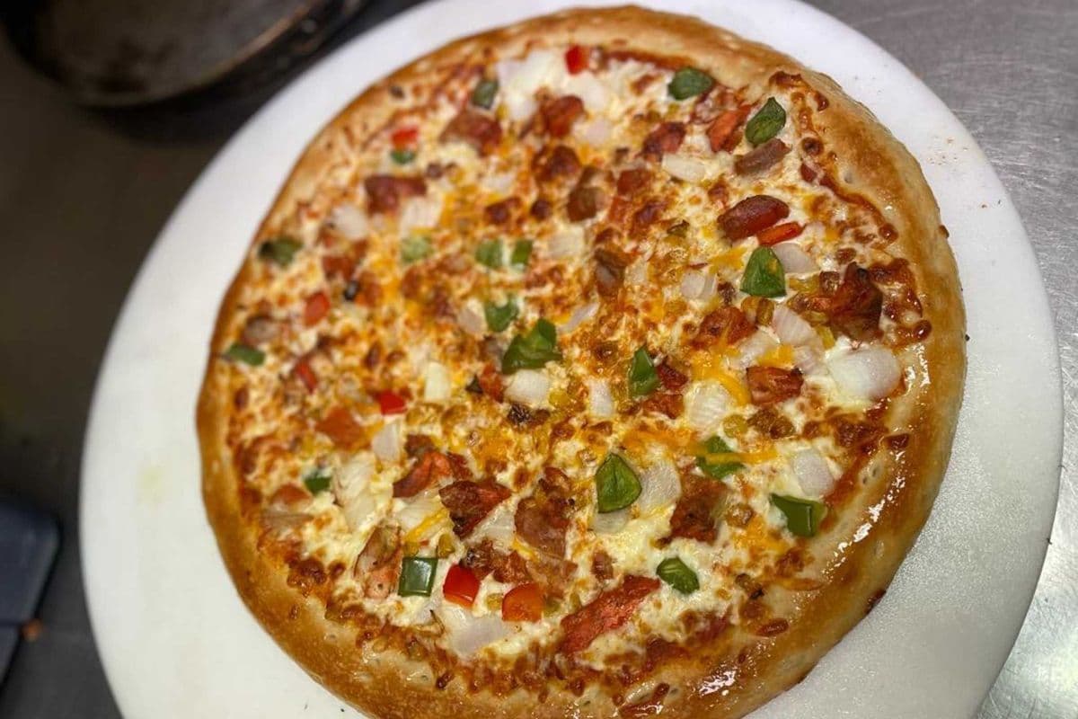 Mak Special Pizza