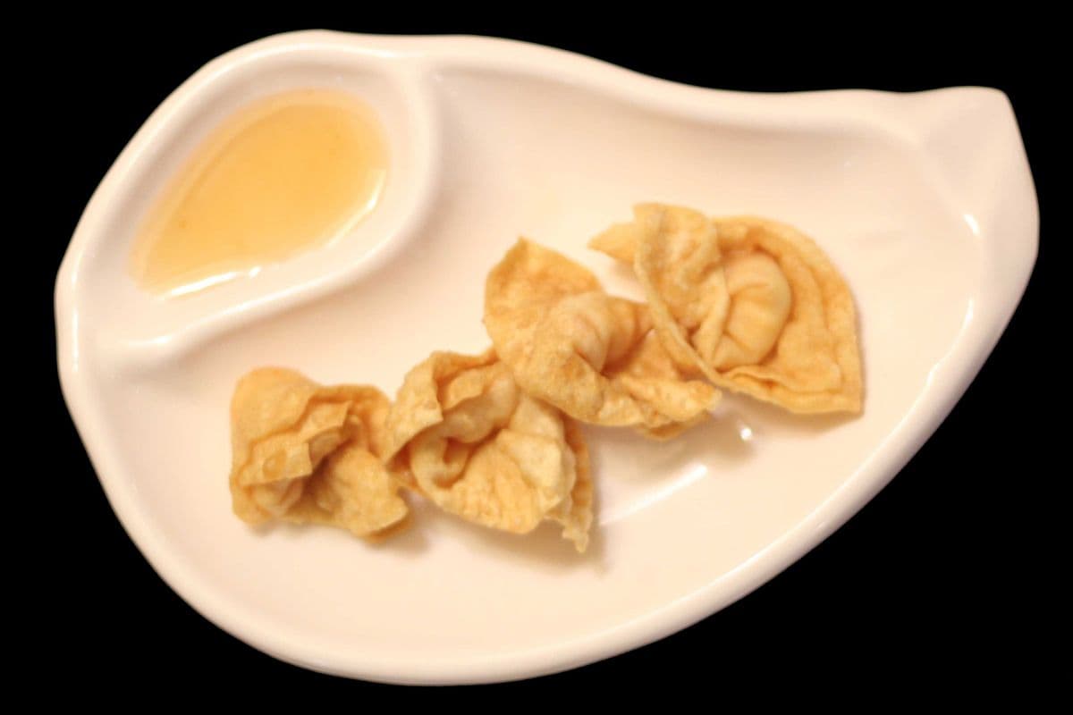 20. Deep-Fried Cheese Wonton (8 pcs)