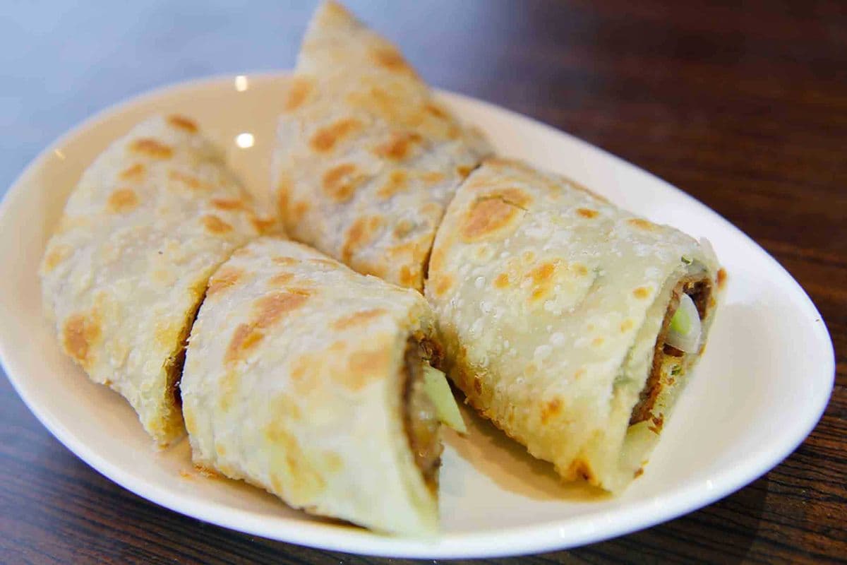 Pan-Fried Marinated Beef Wraps (4 pcs) 大餅夾牛肉