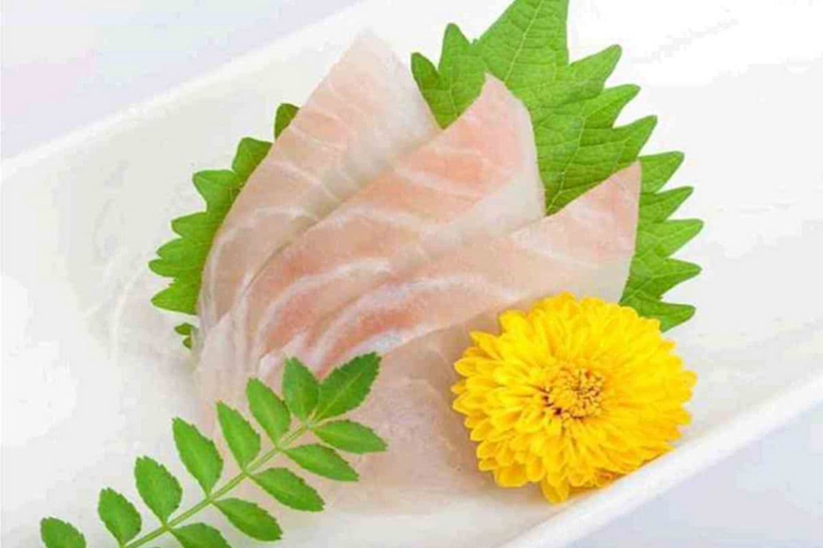 K4. Snapper Sashimi (3 pcs)