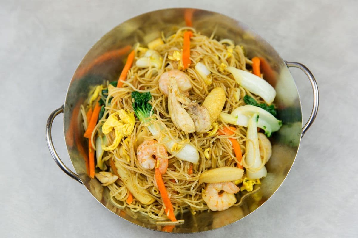 Redbud-Style Fried Vermicelli 鍋仔家鄉炒米粉