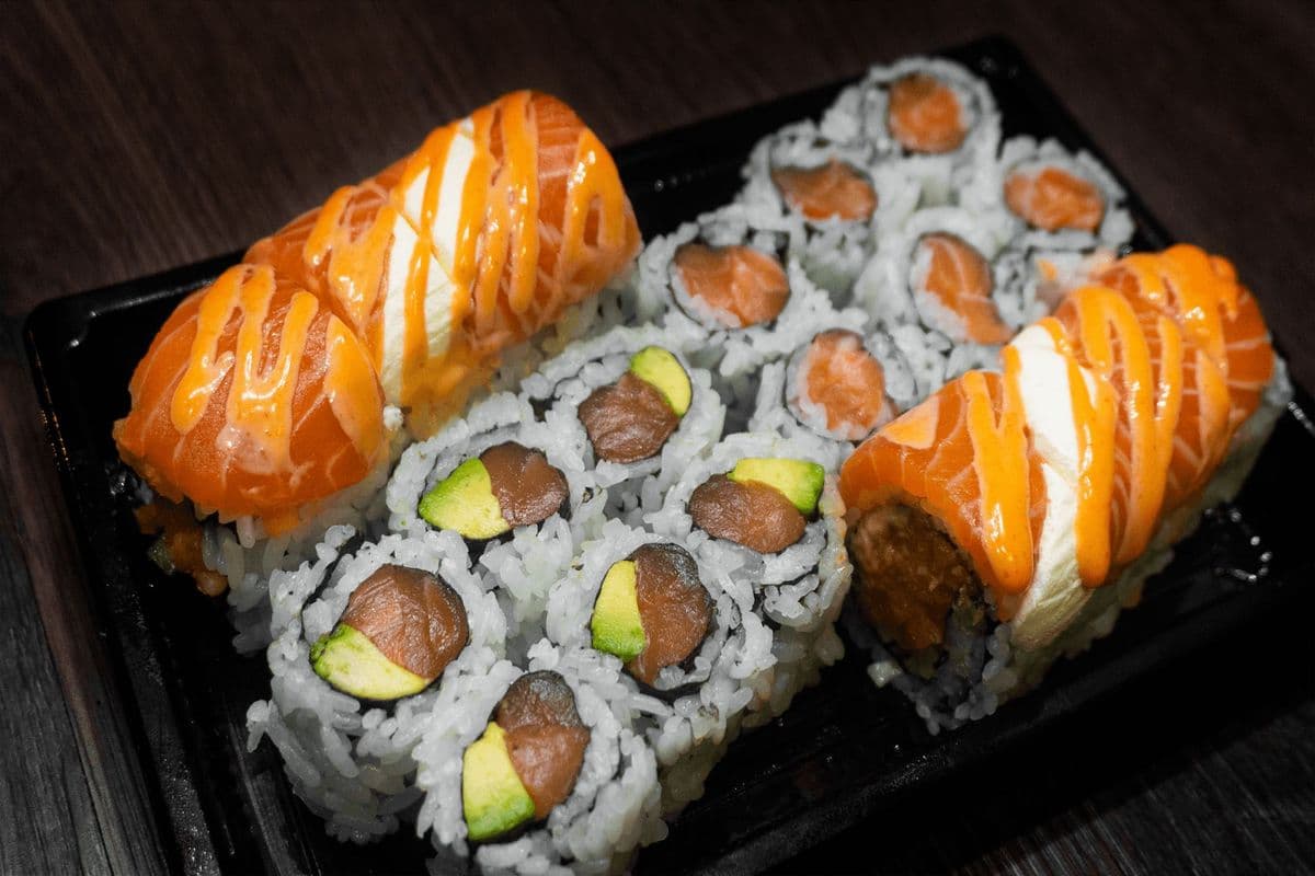 RC04. Triple Salmon Combo (20 pcs)