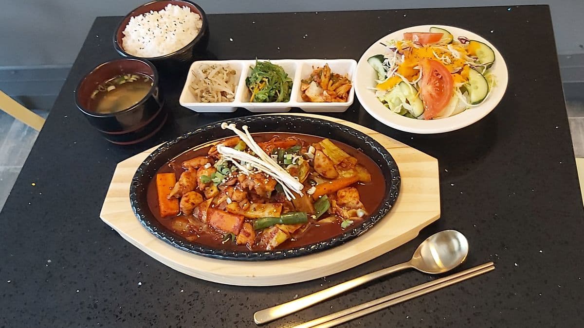 3. Dak-Galbi (barbecue coréen / Korean Barbeque)