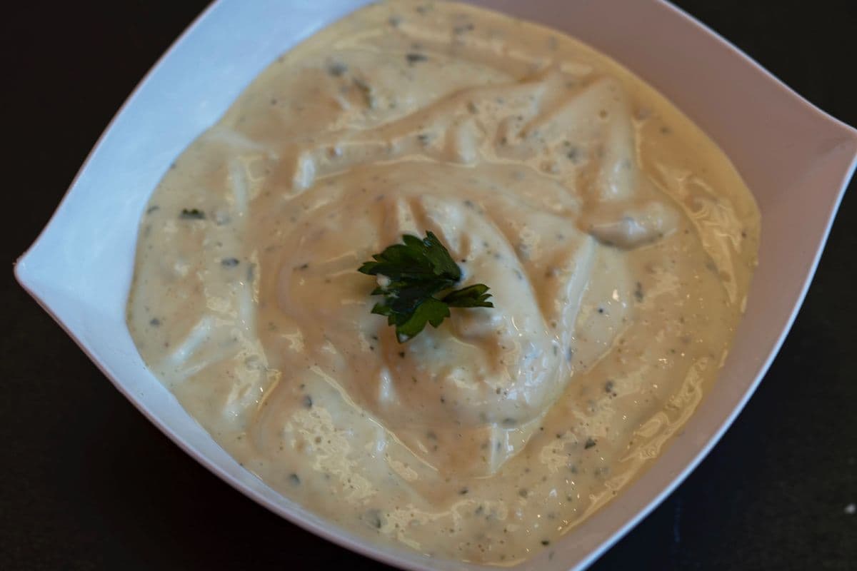 Sauce à l'ail traditionnelle