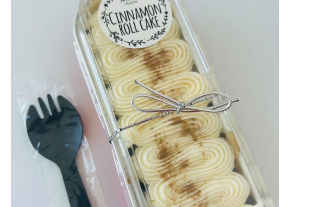 Cinnamon Roll Mini Cake