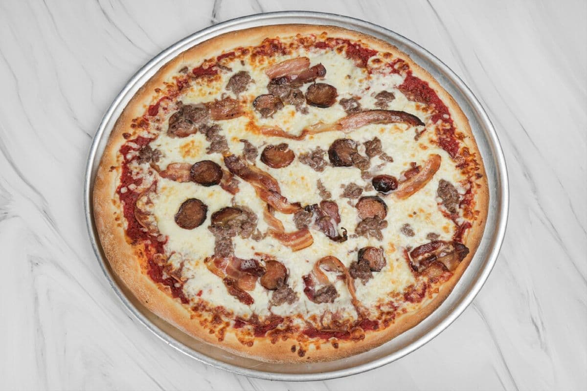Deux pizzas grandes 14" fou de la viande / Two Large 14" Meat Lover Pizzas
