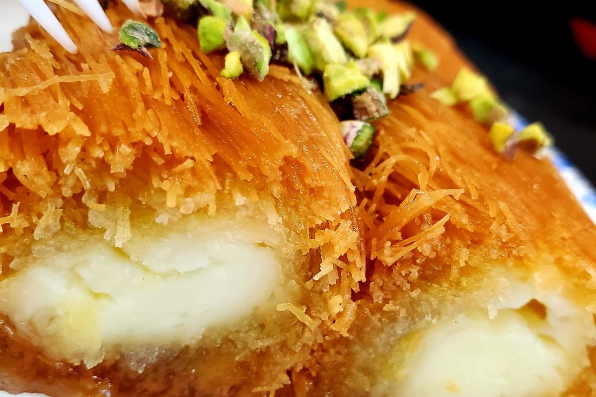 Kunafa Roll