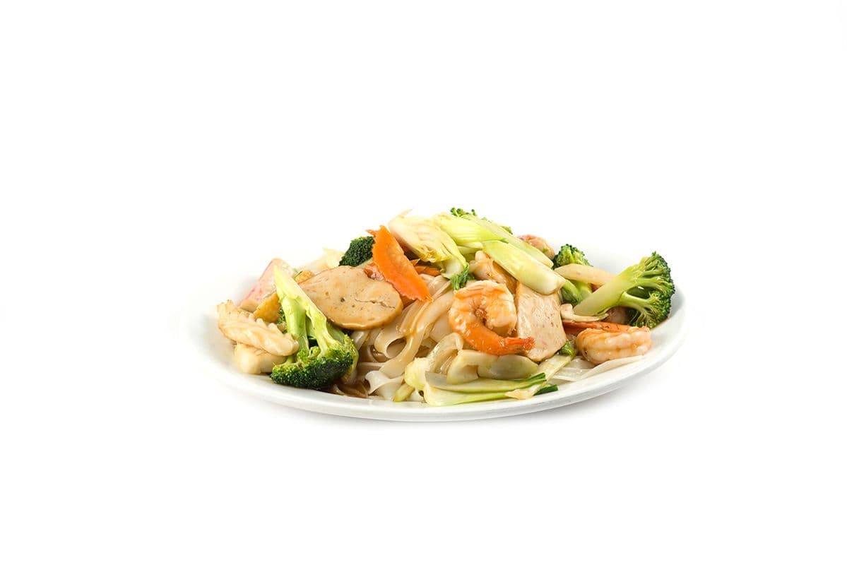 59. Nouilles de riz aux fruits de mer et légumes / Rice Noodles with Seafood and Vegetables