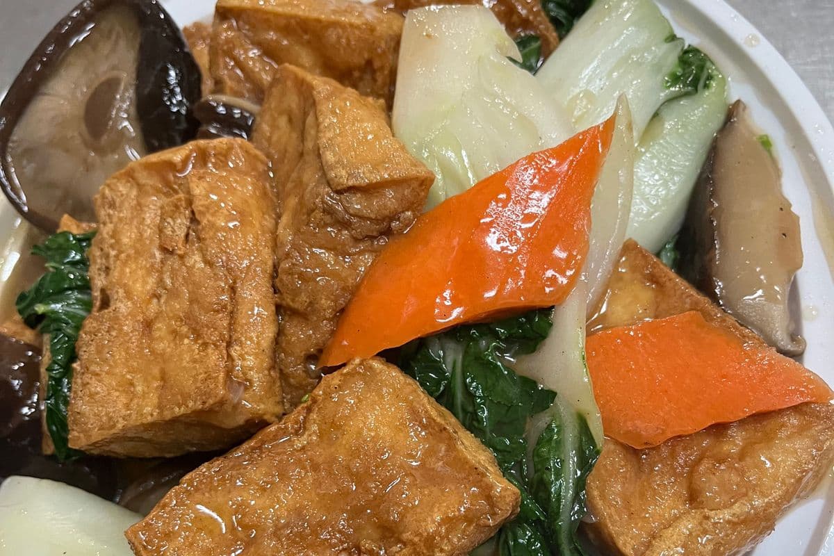 Red Fried Bean Curd with Chinese Mushroom 红烧豆腐