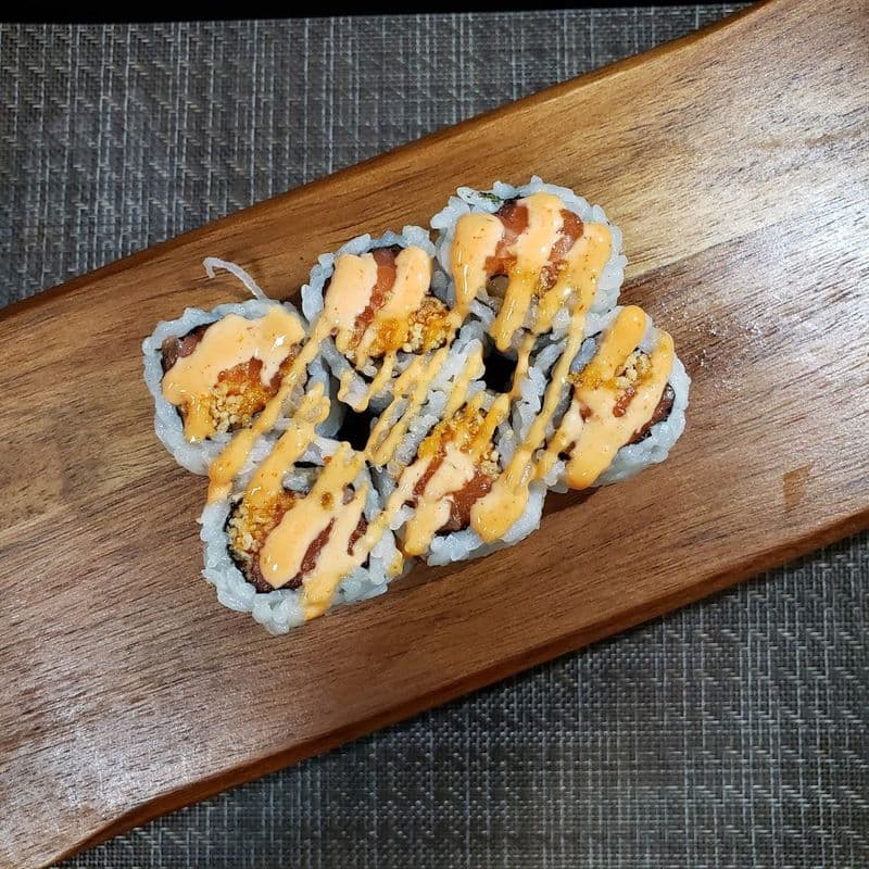 Salmon Roll (6 pcs)
