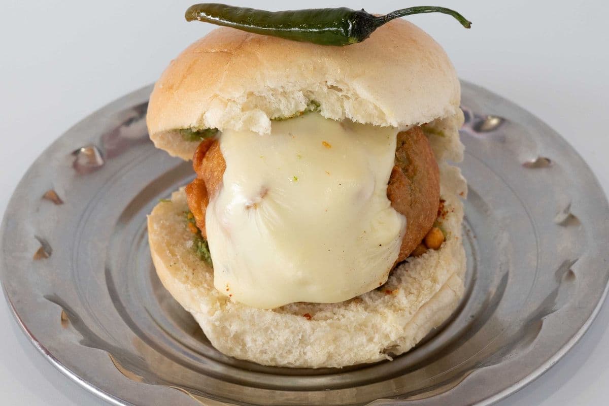 Cheese Vada Pav (2 Pcs)