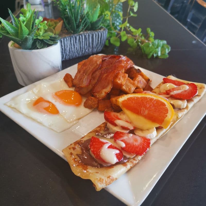 The Perfect Lady with French Crepe and Fruits
