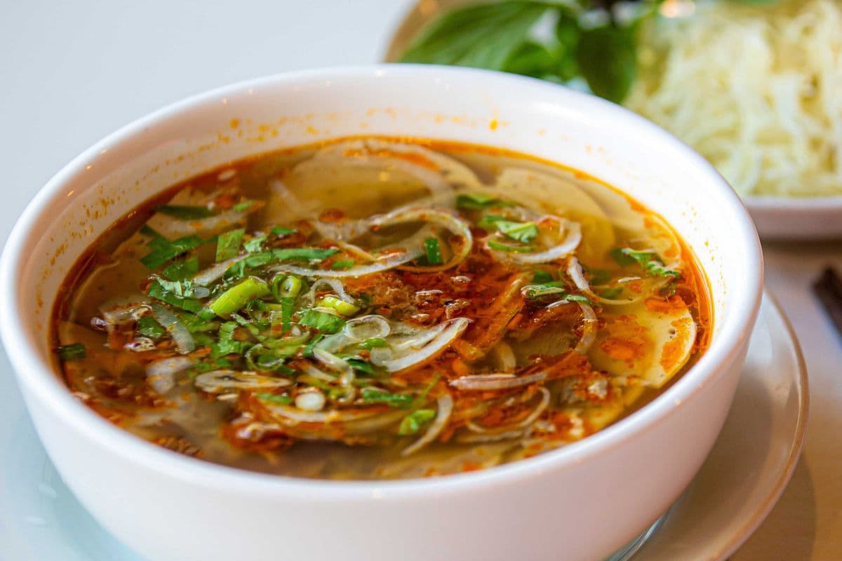 9. Soupe de Boeuf Épicée style Hue / Hue Styled Spicy Beef Soup