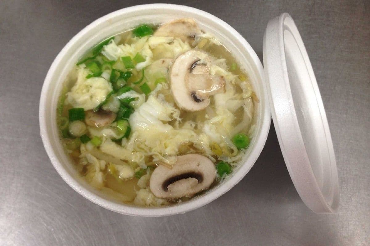 Egg Drop with Mushrooms Soup 蛋花汤 (16 oz)