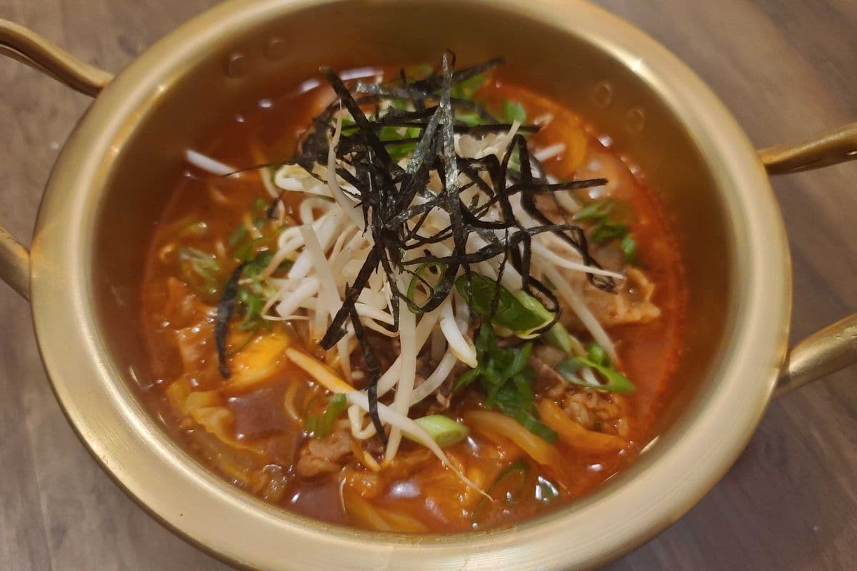 Ramen coréene au boeuf (doux ou épicé) / Beef Korean Ramen (Mild or Spicy)