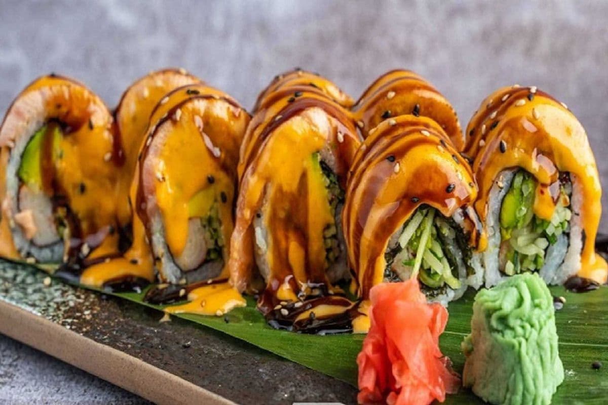 TWO Hot Fusion Roll (16pcs)