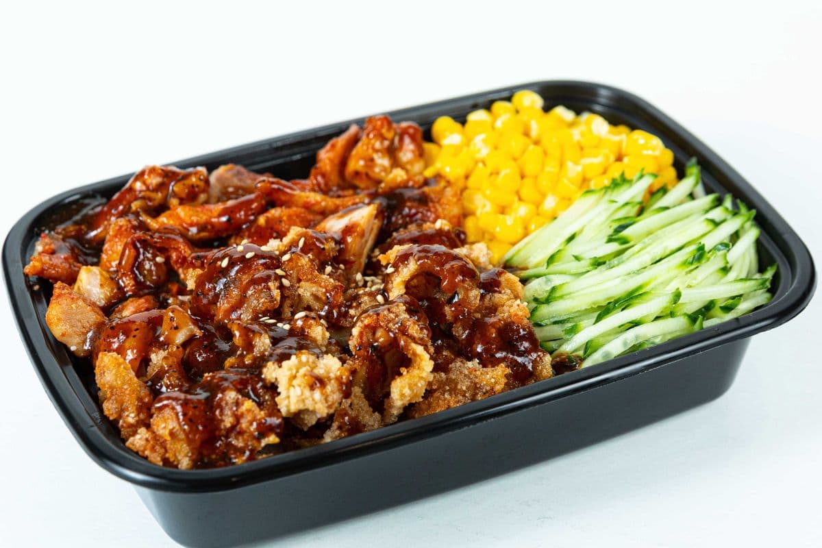 BBQ and Crispy Chicken on Rice 贼好吃的烤肉炸鸡双拼饭