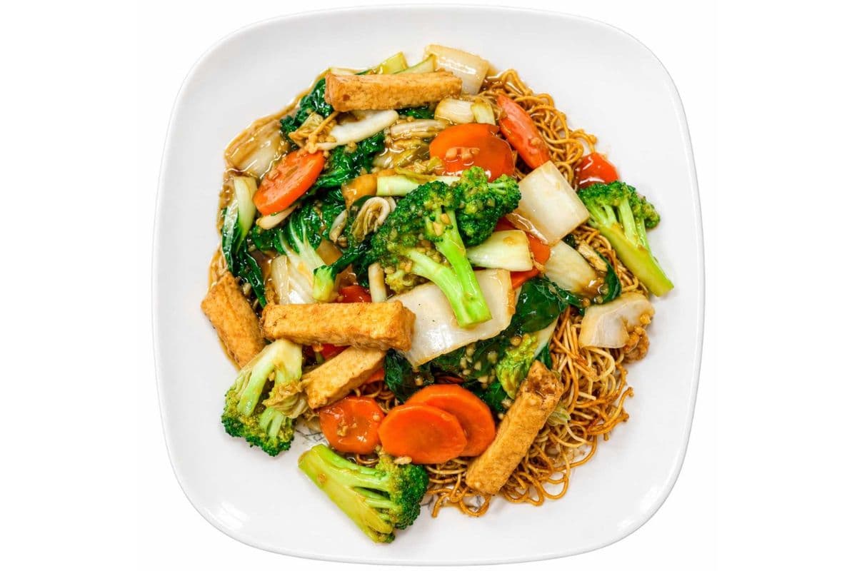 V5. Vegetables with Tofu Chow Mein