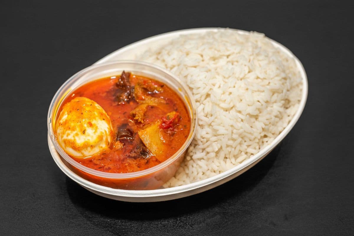 Steamed White Rice and Pepper Sauce
